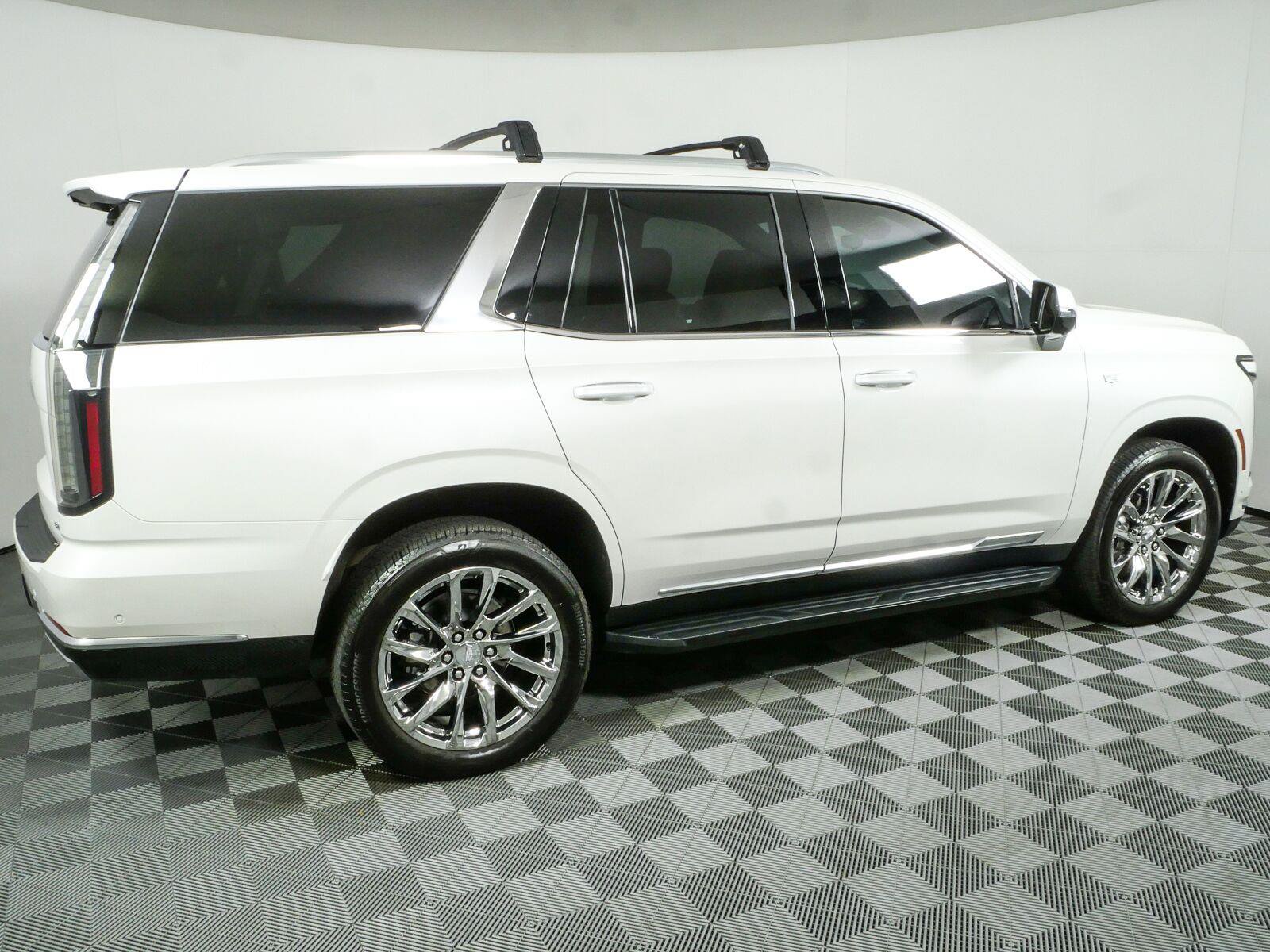 Used 2025 Cadillac Escalade Premium Luxury w/ LPO, Radiant Package RWD image 29