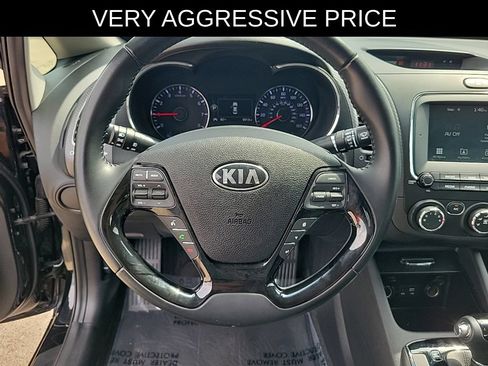 Used 2017 Kia Forte S w/ S Technology Package FWD image 19