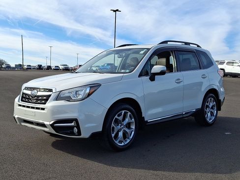 Used 2018 Subaru Forester 2.5i Touring image 3