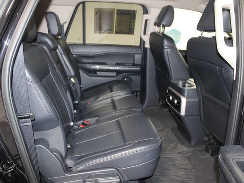 Used 2024 Ford Expedition Max XLT image 34
