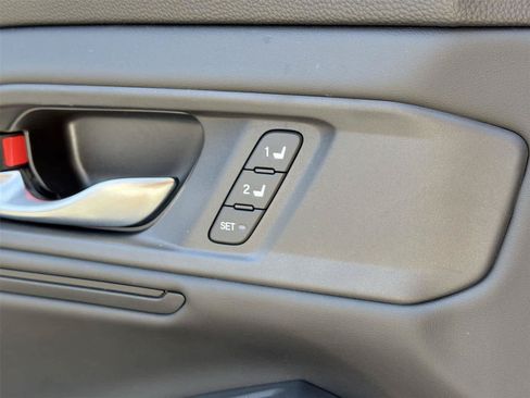 Used 2025 Honda Accord Sport image 38