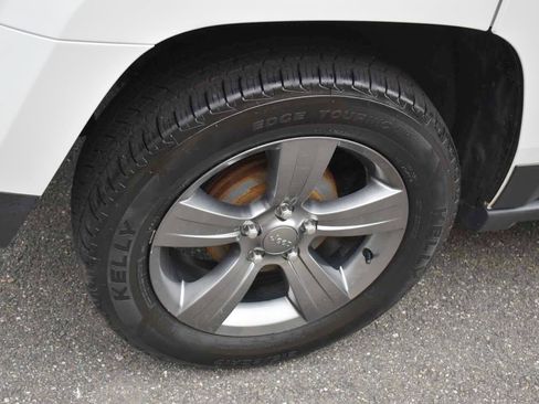 Used 2014 Jeep Patriot High Altitude FWD image 32
