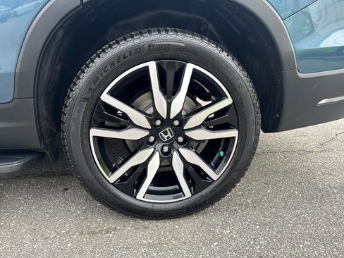 Used 2019 Honda Pilot Touring image 17