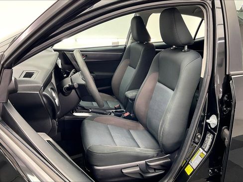 Used 2019 Toyota Corolla LE image 17