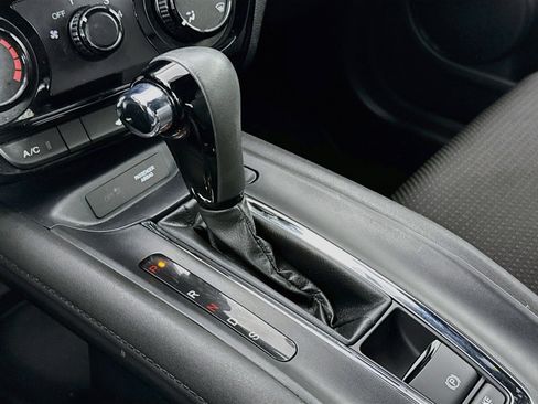 Certified 2022 Honda HR-V Sport image 16