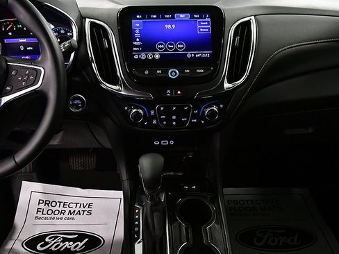 Used 2022 Chevrolet Equinox Premier image 24
