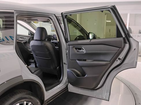 Used 2024 Nissan Rogue Platinum w/ Platinum Premium Package FWD image 54