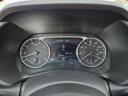 Used 2024 Nissan Sentra SV FWD image 23