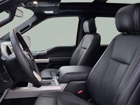 Used 2019 Ford F150 Lariat w/ Equipment Group 502A Luxury image 12