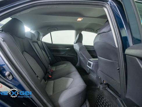 Used 2018 Toyota Camry LE w/ Convenience Package FWD image 33