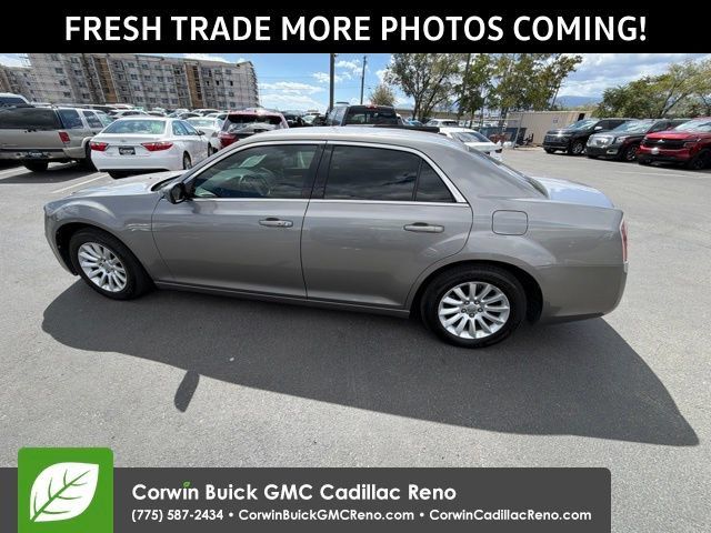 Used 2014 Chrysler 300 RWD image 8