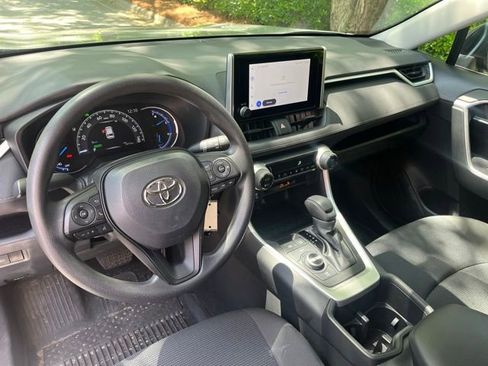 Used 2023 Toyota RAV4 LE AWD/4WD image 6