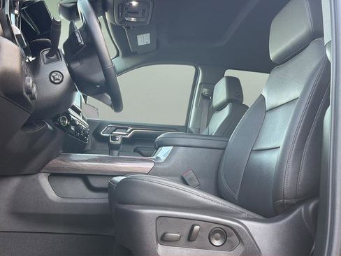 Used 2024 Chevrolet Silverado 1500 LTZ AWD/4WD image 22