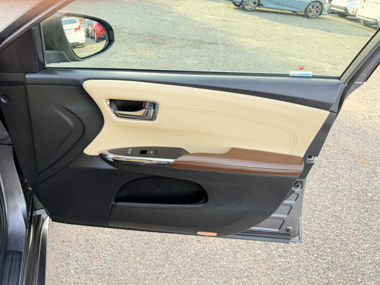 Used 2016 Toyota Avalon XLE Premium FWD image 46