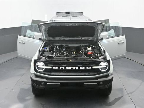Used 2024 Ford Bronco Outer Banks AWD/4WD image 35
