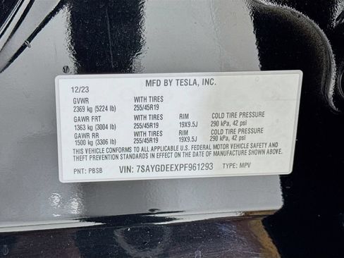 Used 2023 Tesla Model Y Long Range AWD/4WD image 56