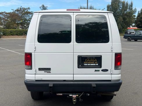 Used 2014 Ford E-250 and Econoline 250 w/ Power Group RWD image 6