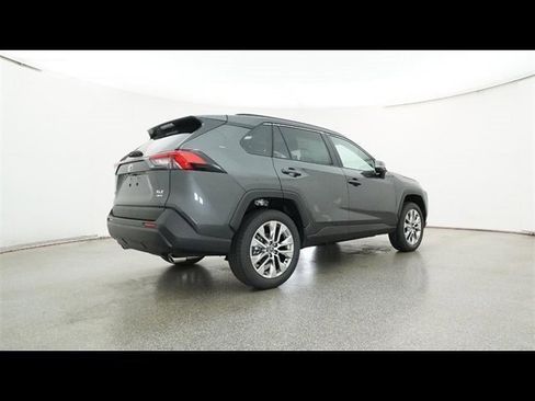 Used 2025 Toyota RAV4 XLE Premium image 50
