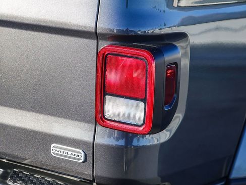 Certified 2023 Jeep Gladiator Overland image 10