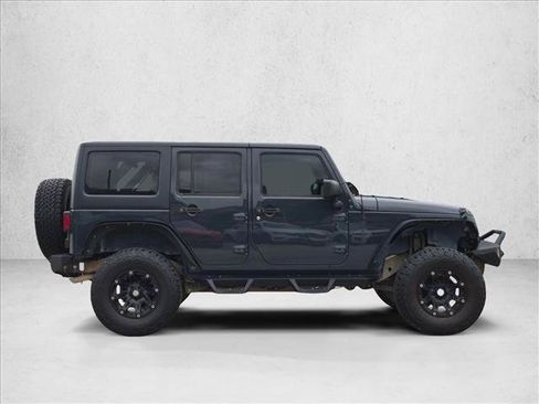 Used 2017 Jeep Wrangler Unlimited Sport w/ Max Tow Package AWD/4WD image 4