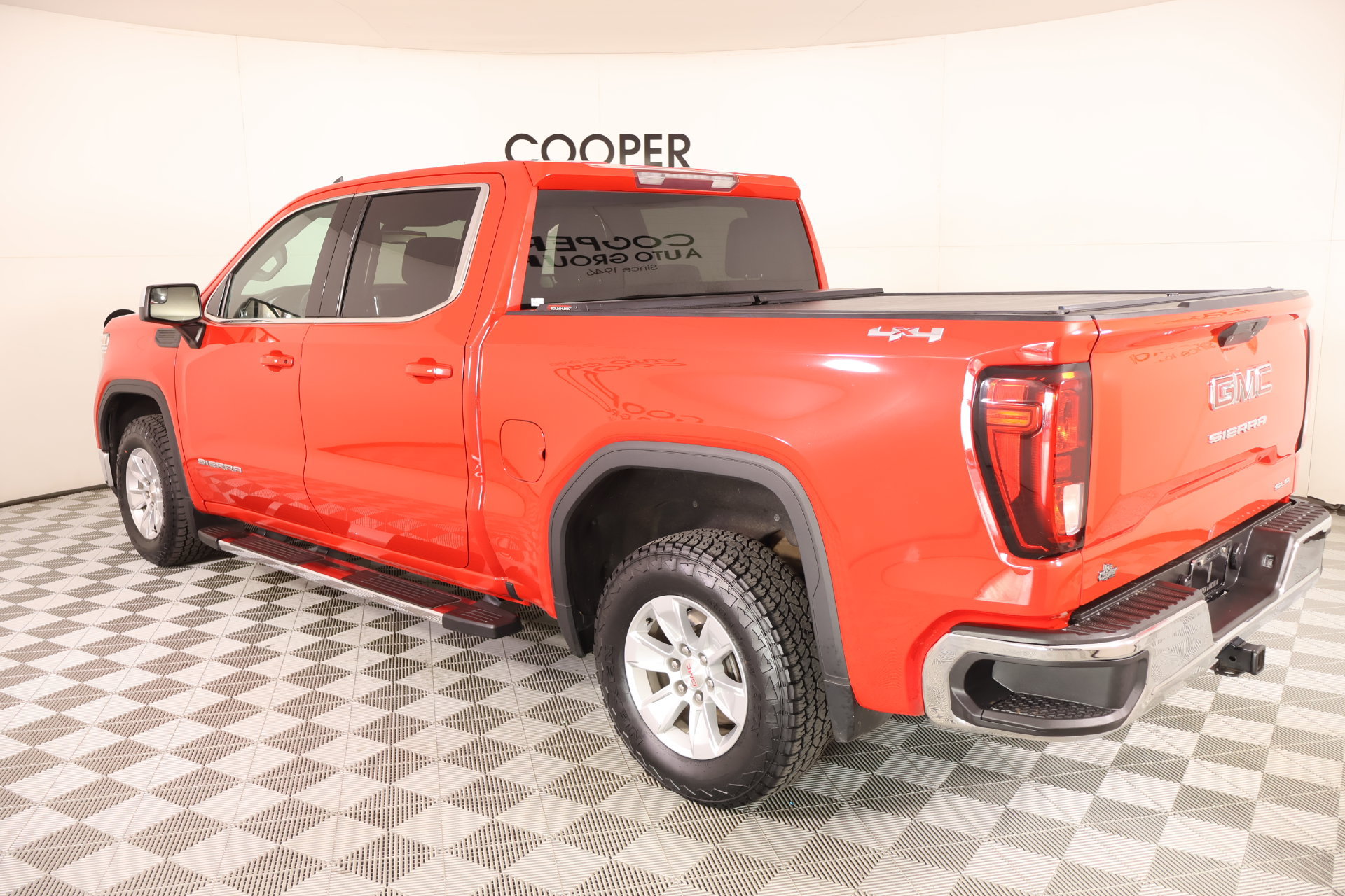 Used 2020 GMC Sierra 1500 SLE w/ SLE Value Package AWD/4WD image 22