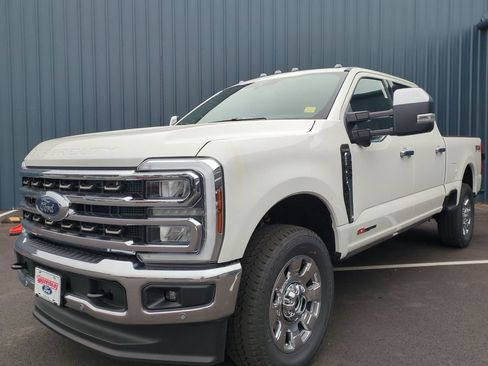 New 2026 Ford F250 King Ranch w/ Chrome Package AWD/4WD image 2