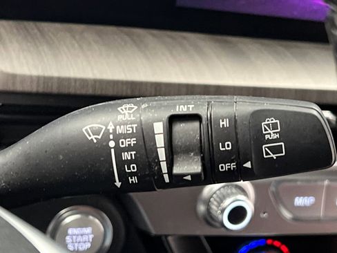 Used 2024 Kia Telluride EX w/ EX Captain's Chair Package image 53