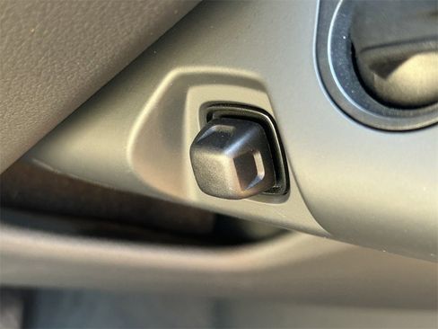 Used 2022 Audi A8 L 3.0T image 37