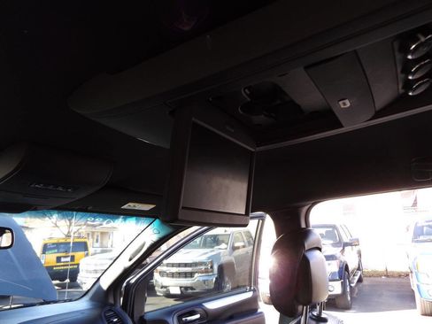 Used 2017 Dodge Grand Caravan GT image 18