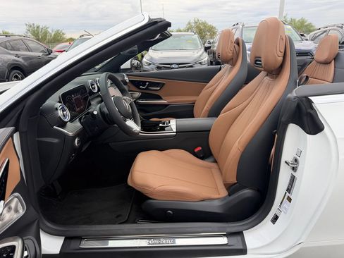 Used 2026 Mercedes-Benz CLE 300 4MATIC Cabriolet image 6