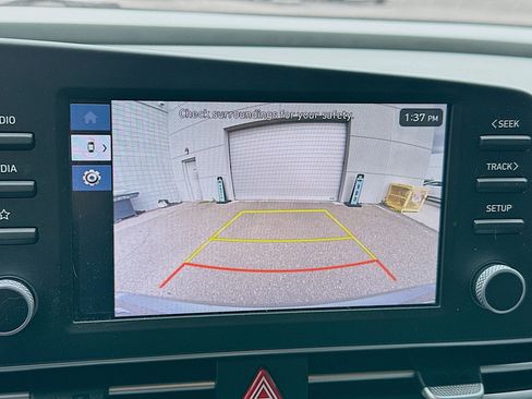 Used 2024 Hyundai Elantra SE image 22