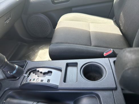 Used 2008 Toyota FJ Cruiser 4WD image 21