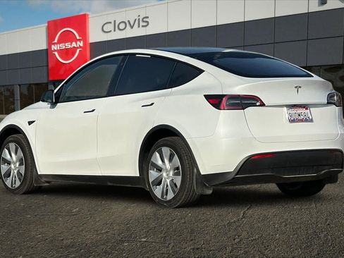 Used 2023 Tesla Model Y Long Range image 7