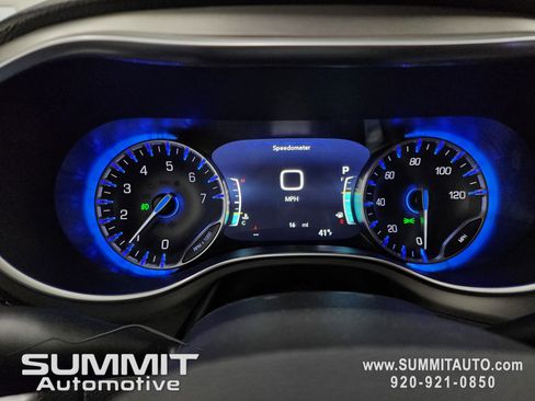 New 2026 Chrysler Pacifica Pinnacle image 11