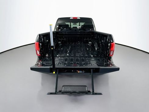 Used 2019 Ford F150 Platinum w/ Equipment Group 701A Luxury AWD/4WD image 29