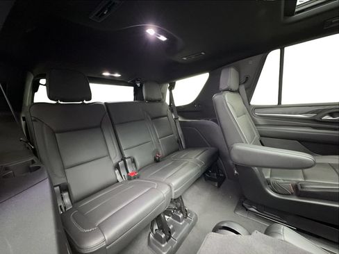 Used 2024 GMC Yukon Denali w/ Advanced Technology Package AWD/4WD image 32