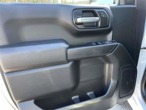 Used 2020 Chevrolet Silverado 1500 Custom w/ Custom Value Package image 16