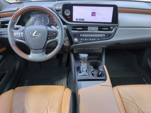 Used 2024 Lexus ES 350 Luxury w/ Technology Package FWD image 10