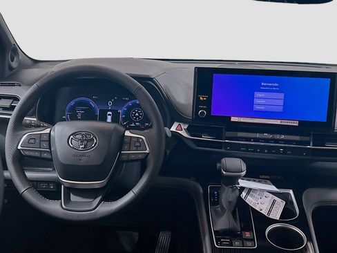 New 2026 Toyota Sienna XLE Woodland Edition AWD/4WD image 23