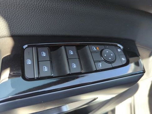 New 2026 Nissan Pathfinder SL FWD image 31