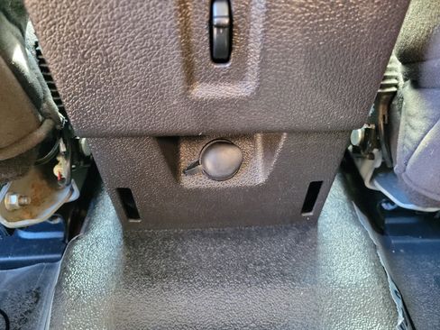 Used 2010 Ford Explorer Sport Trac XLT image 7