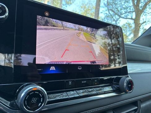 Used 2023 Chevrolet Colorado LT image 32