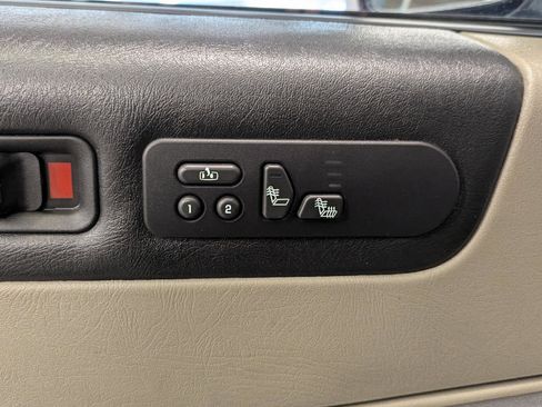 Used 2003 HUMMER H2 Luxury w/ Preferred Equipment Group image 11