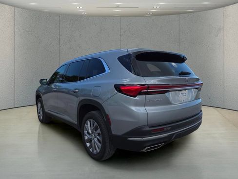 Used 2025 Buick Enclave Preferred w/ Super Cruise Package FWD image 7
