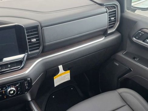 New 2026 GMC Sierra 1500 SLT image 16