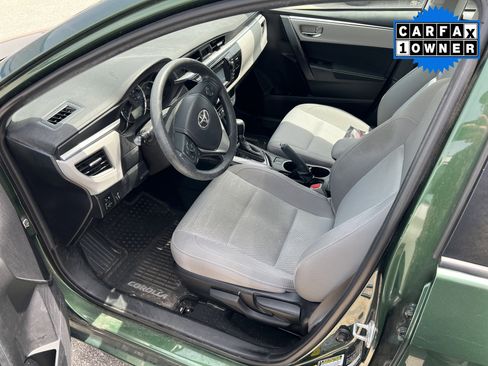 Used 2016 Toyota Corolla LE FWD image 5