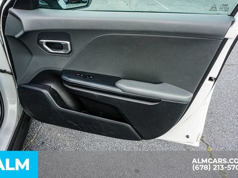 Used 2025 Kia K4 FWD image 50