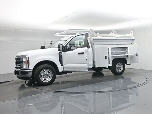 New 2025 Ford F350 XL w/ XL Chrome Package RWD image 5