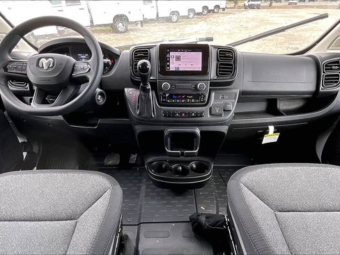 New 2024 RAM ProMaster 2500 w/ Convenience Group image 4
