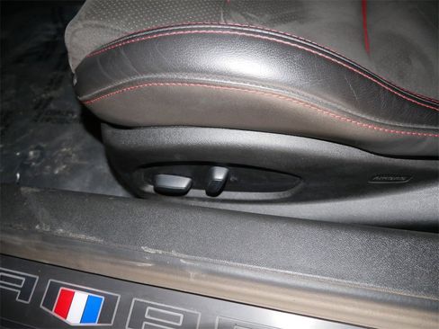 Used 2018 Chevrolet Camaro ZL1 image 21